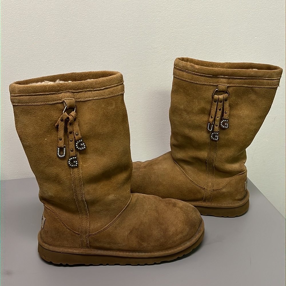 UGG Australia Boots Sheepskin Chestnut Nautical Charms Women’s 6